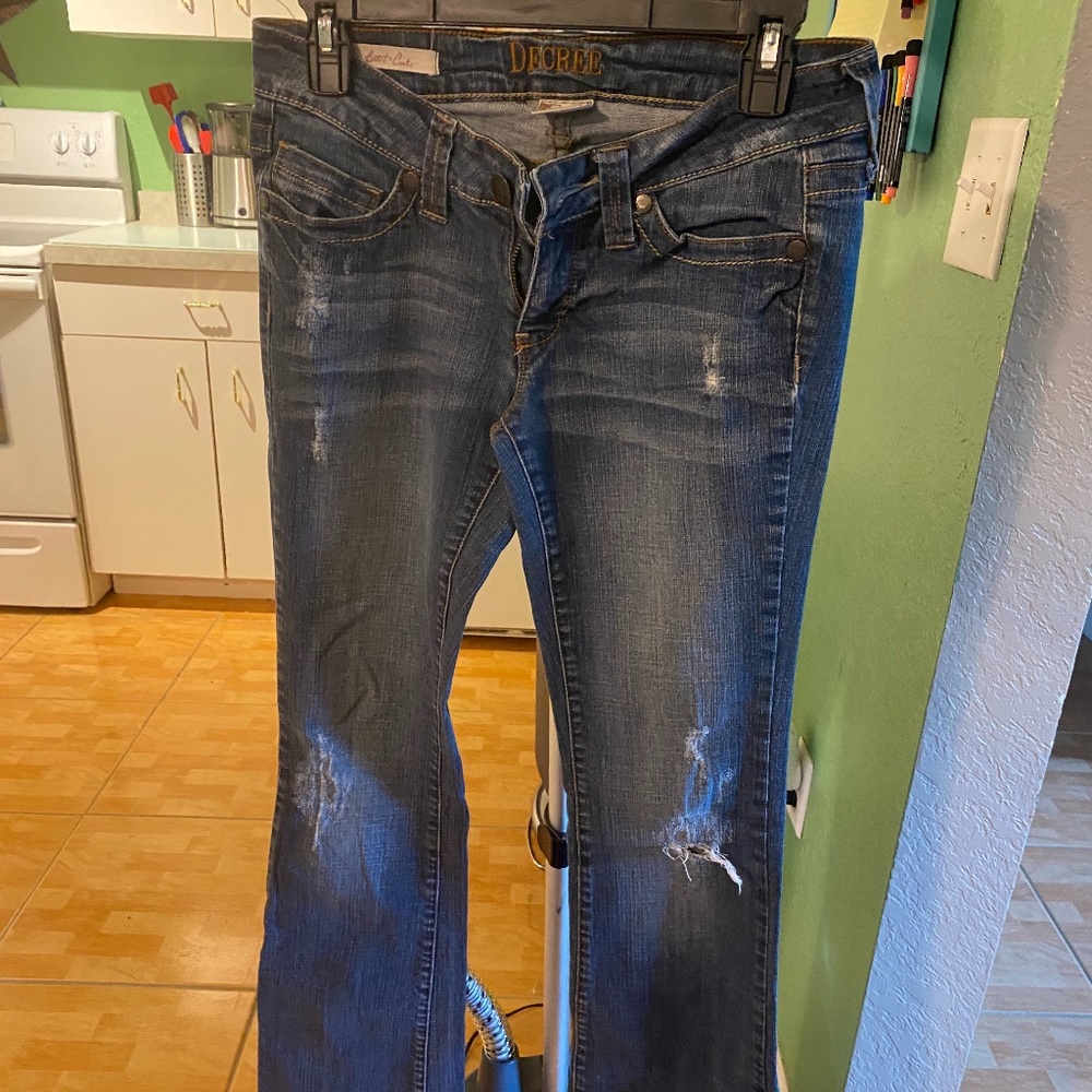 WOMENS DECREE RIPPED BOOTCUT JEANS SIZE 5